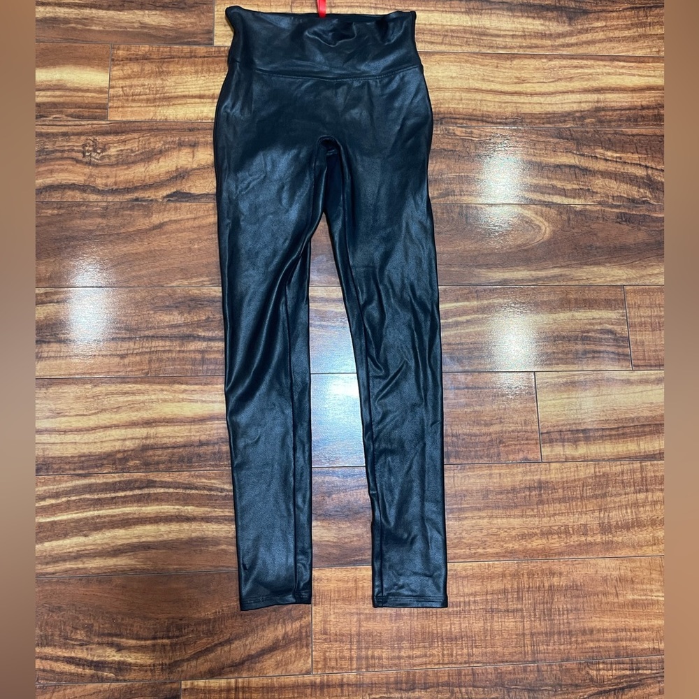 Spanx Faux Leather Leggings Small‎